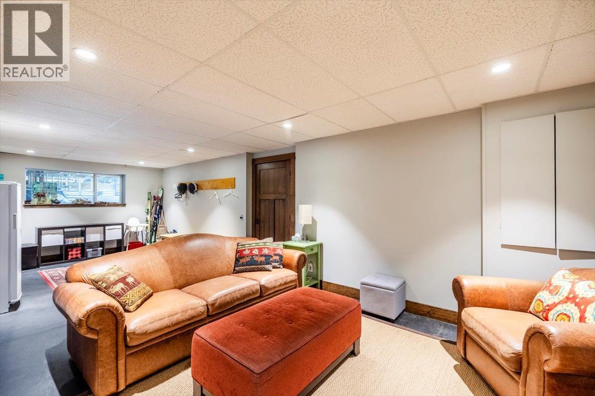 2 Mt Minton Street, Fernie