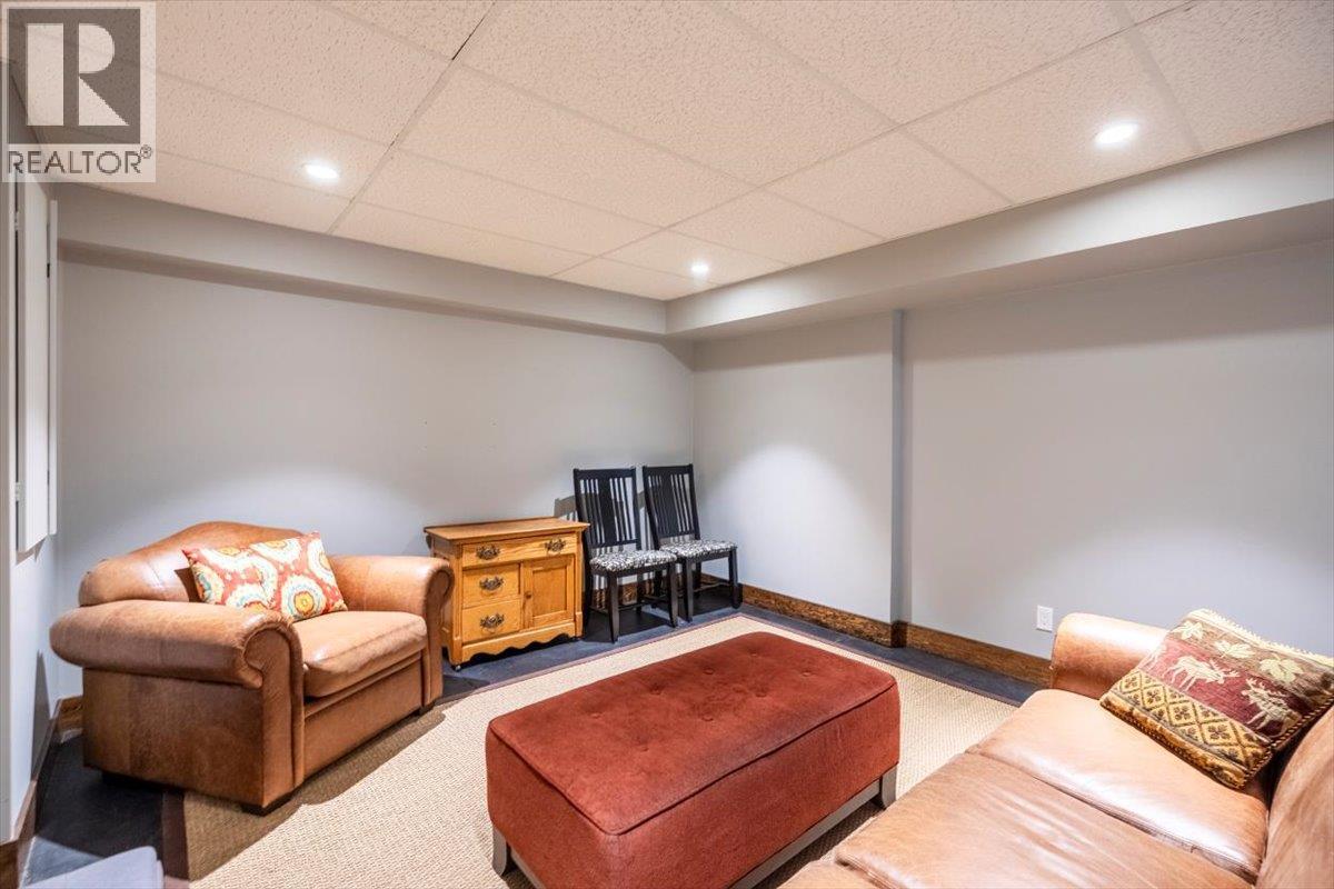 2 Mt Minton Street, Fernie