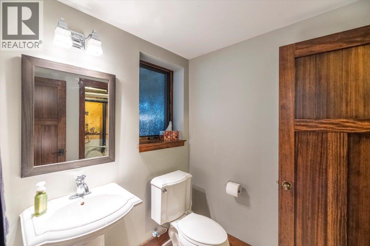 2 Mt Minton Street, Fernie