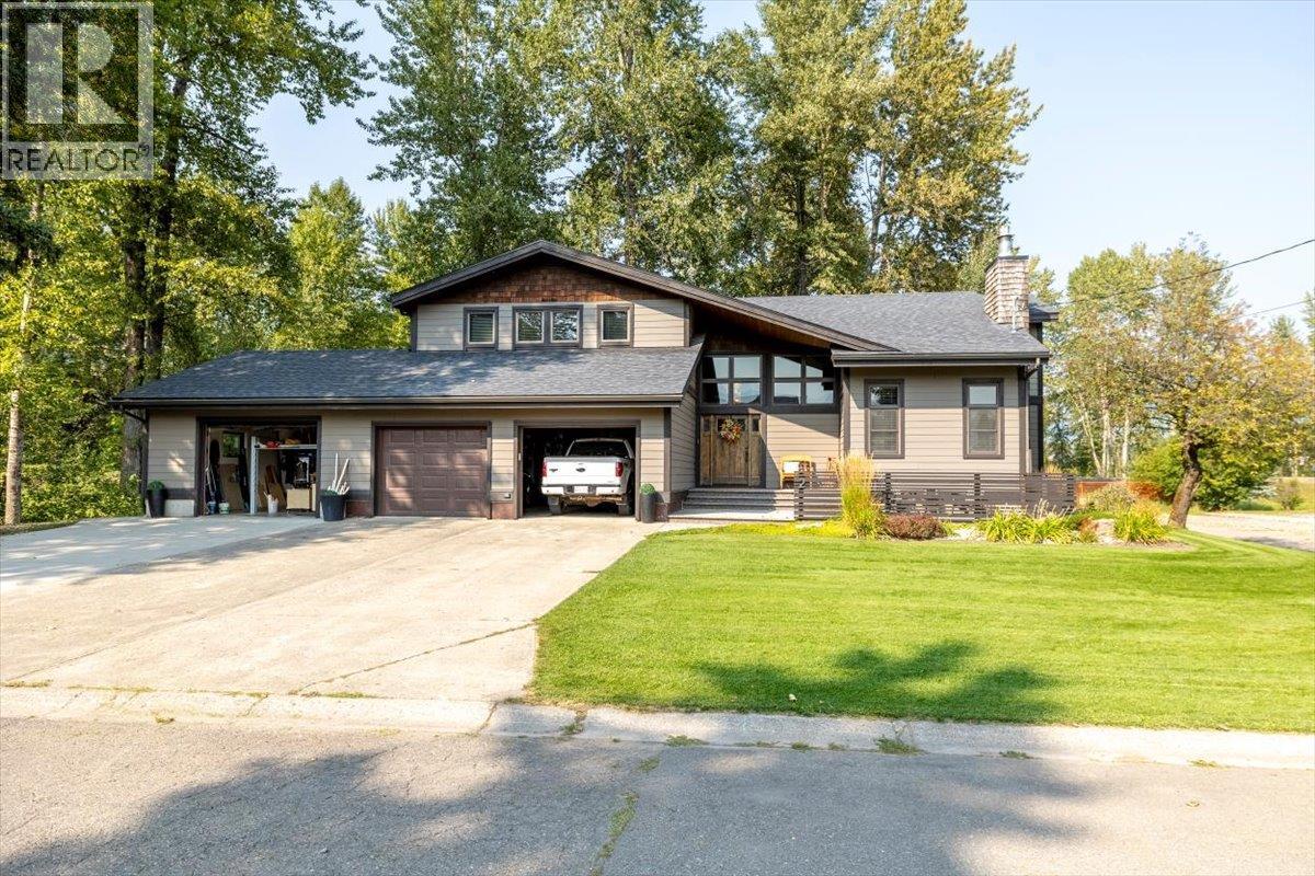 2 Mt Minton Street, Fernie