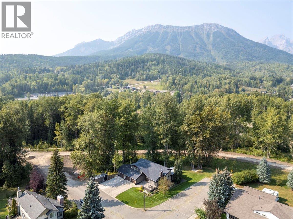 2 Mt Minton Street, Fernie
