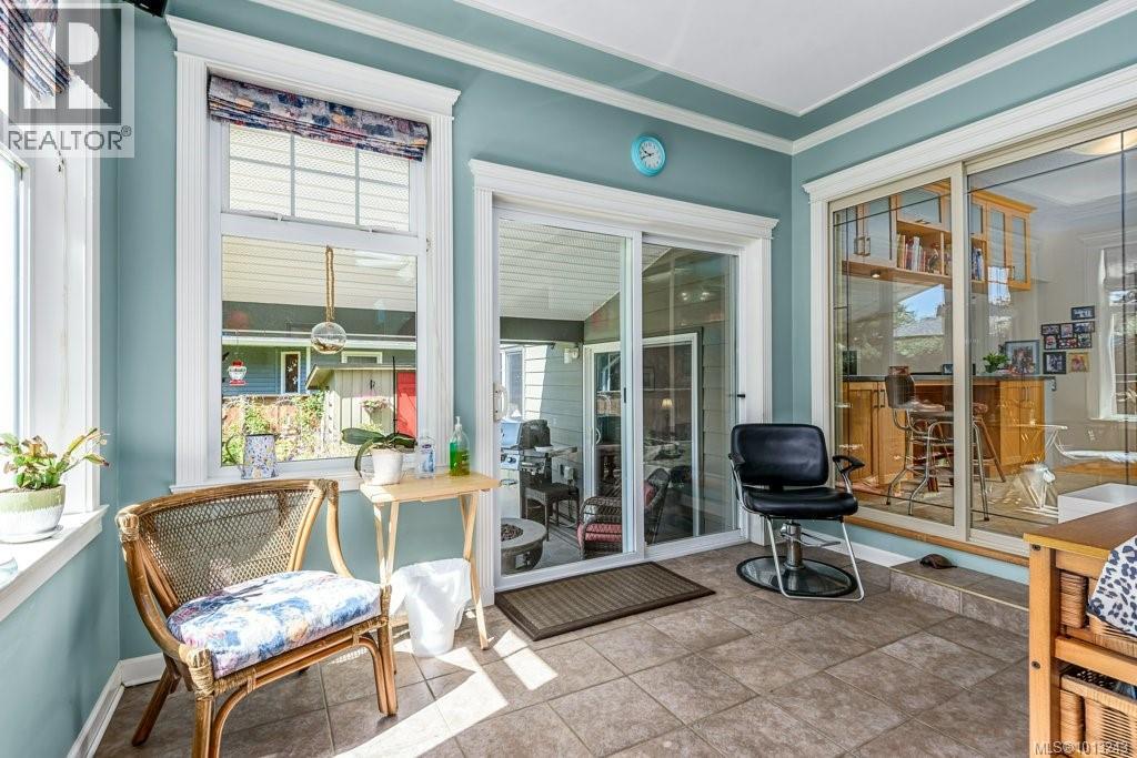 1665 Chester Pl, Comox