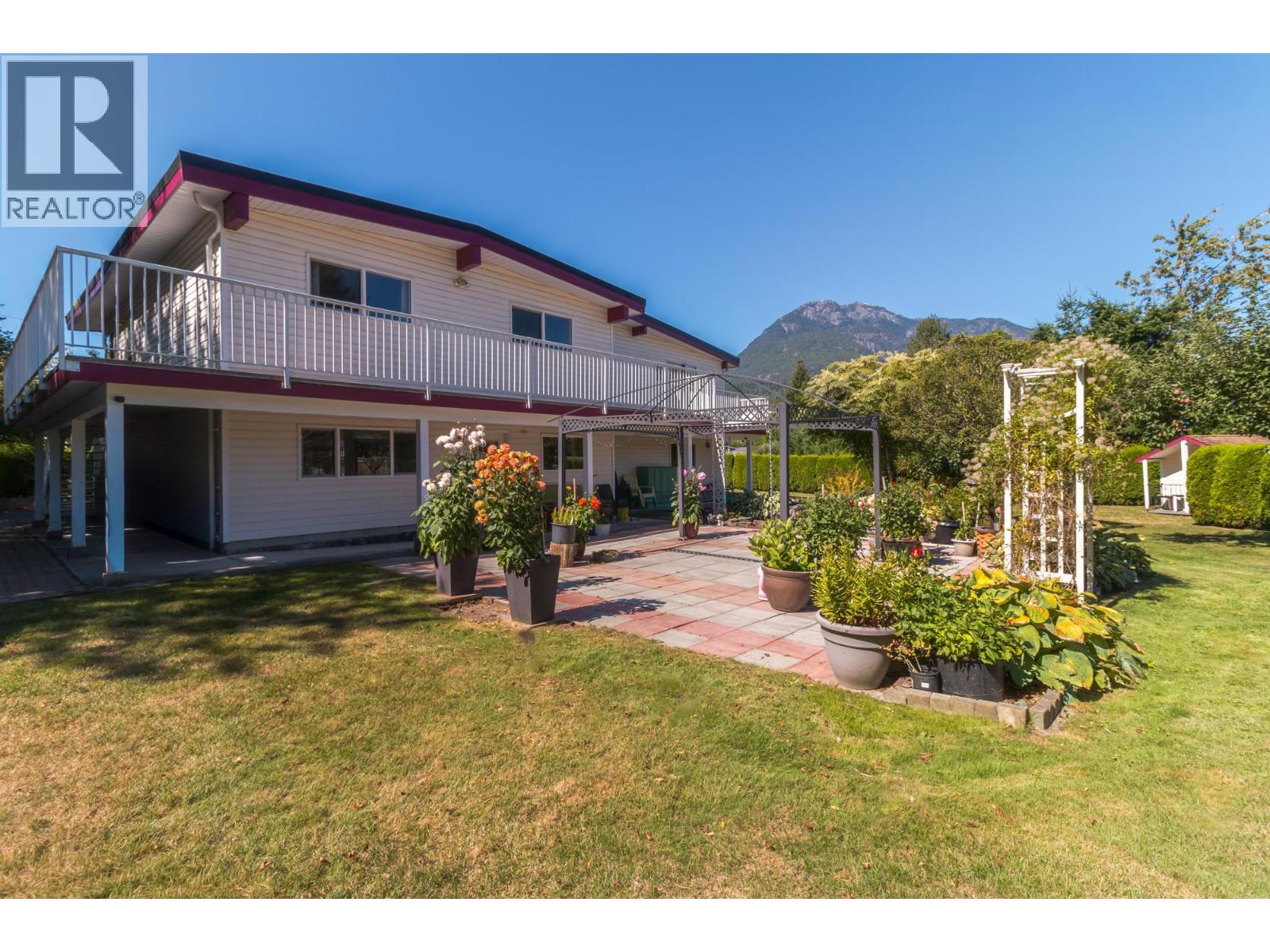 40258 KALODON ROAD, Squamish