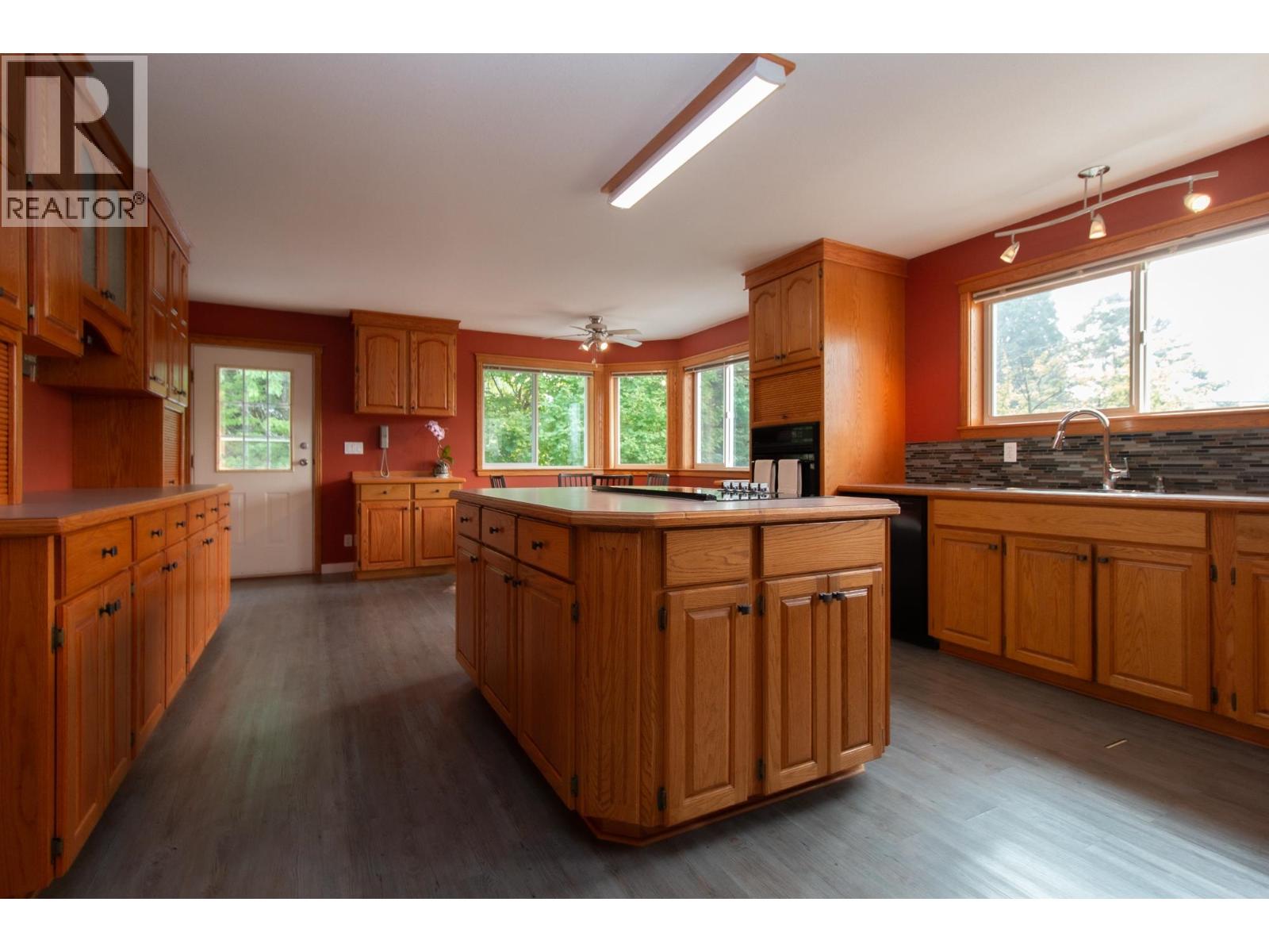 40258 KALODON ROAD, Squamish