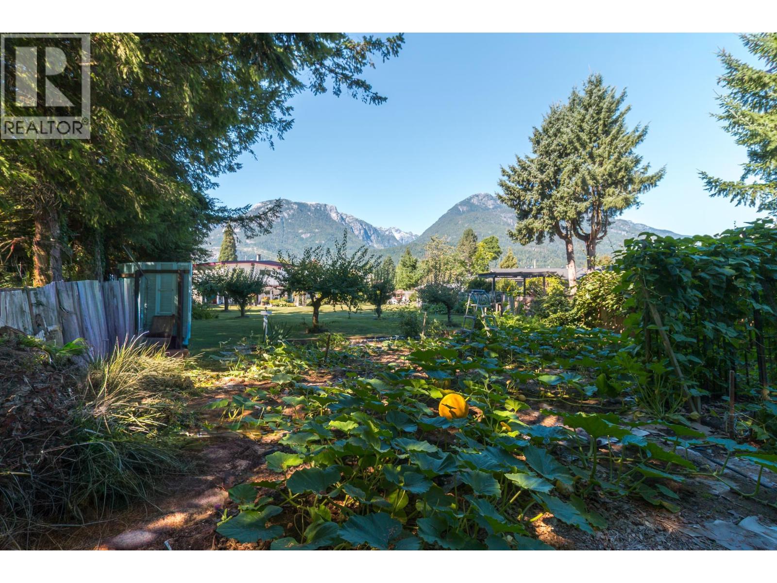 40258 KALODON ROAD, Squamish