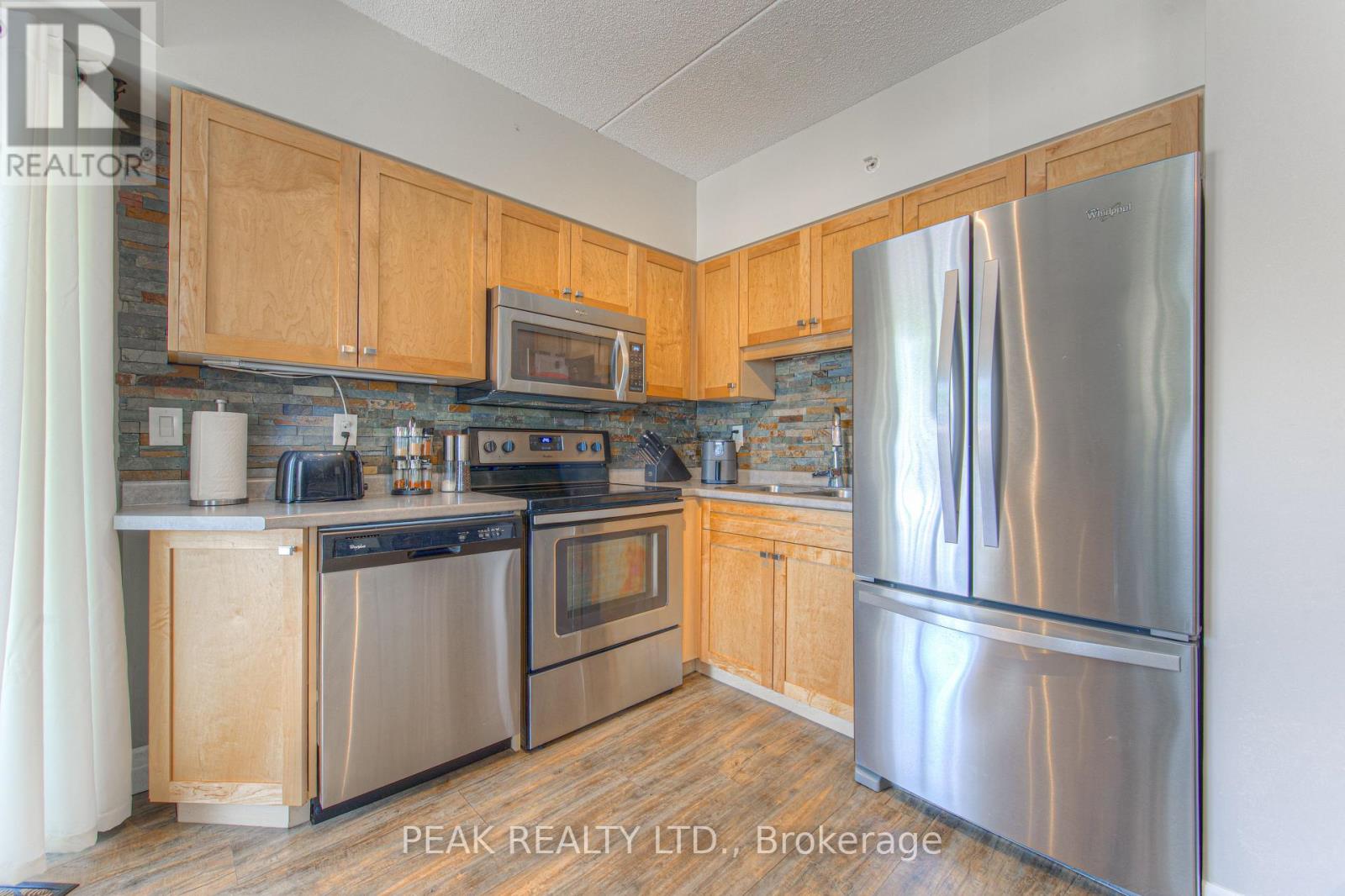 #407 155 WATER STREET - 14