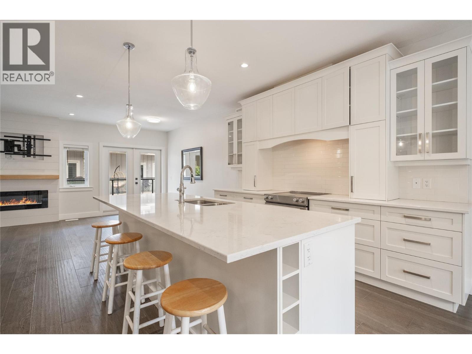 4 644 Lequime Road, Kelowna