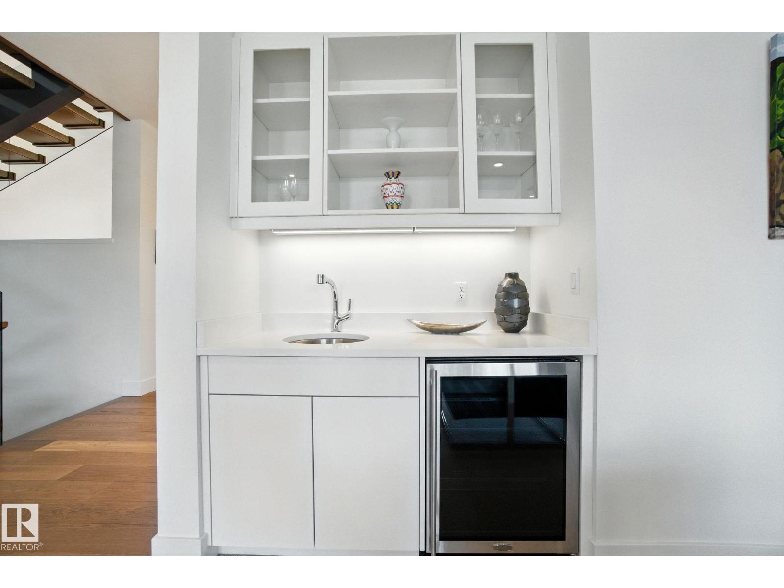 11823 SASKATCHEWAN DR NW, Edmonton