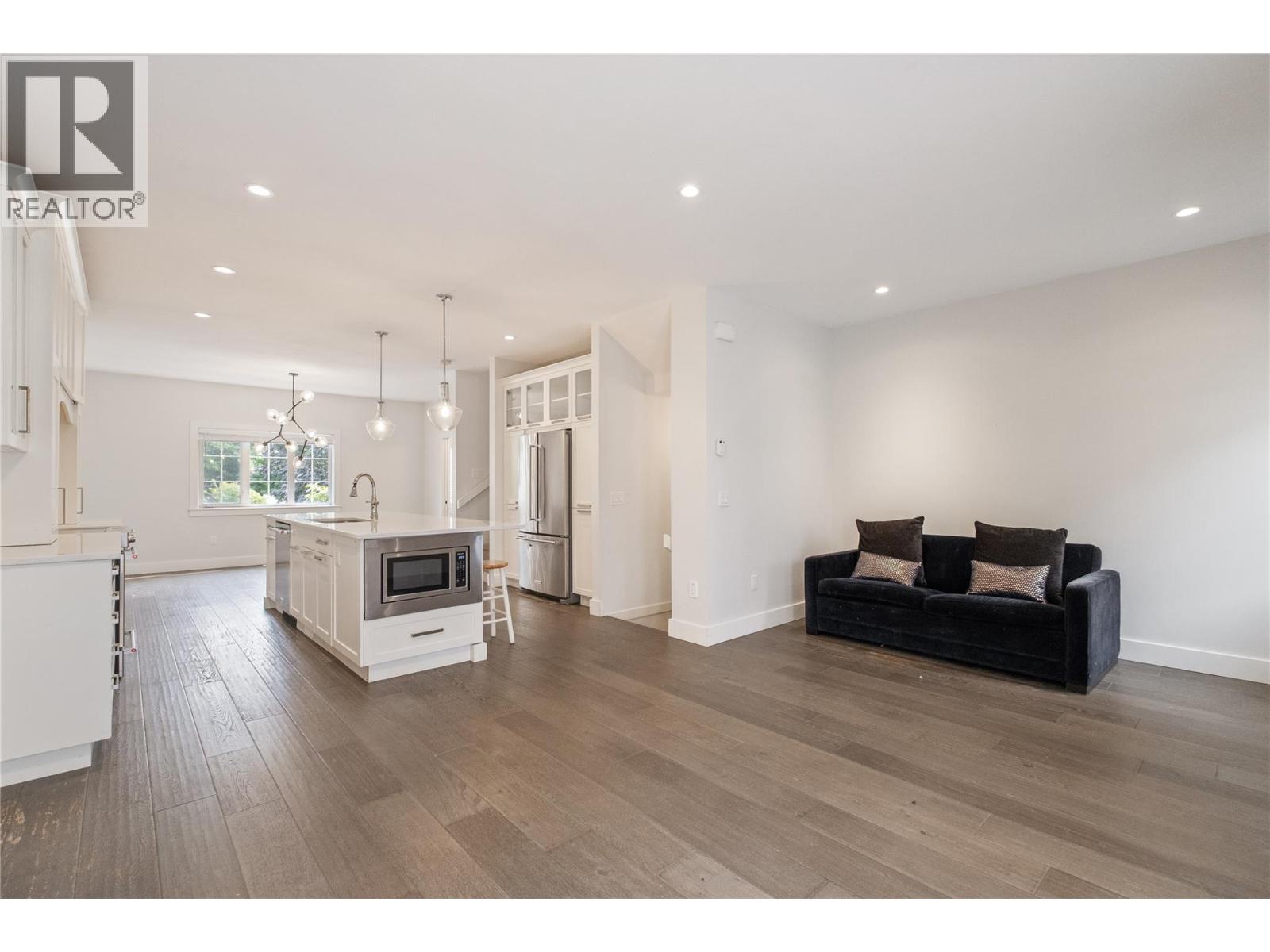 4 644 Lequime Road, Kelowna