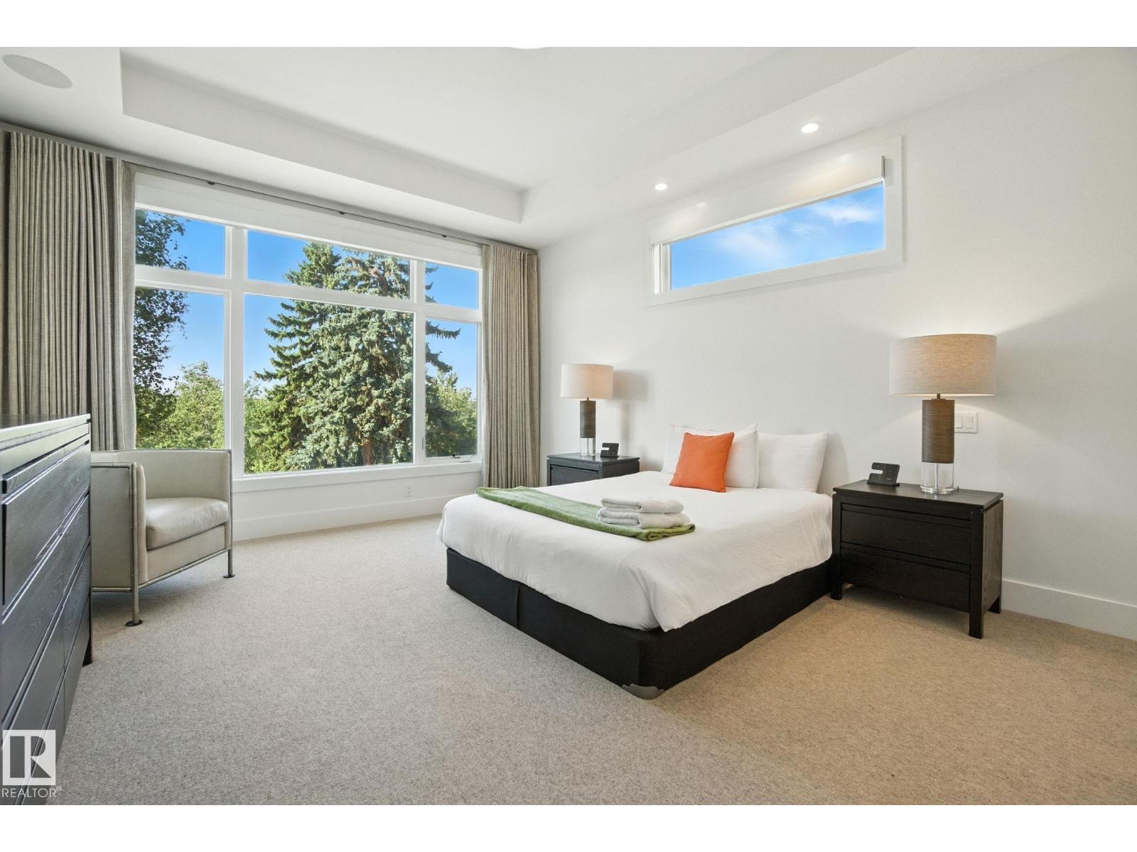 11823 SASKATCHEWAN DR NW, Edmonton