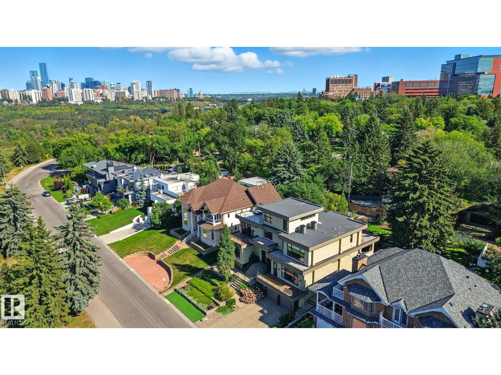 11823 SASKATCHEWAN DR NW, Edmonton