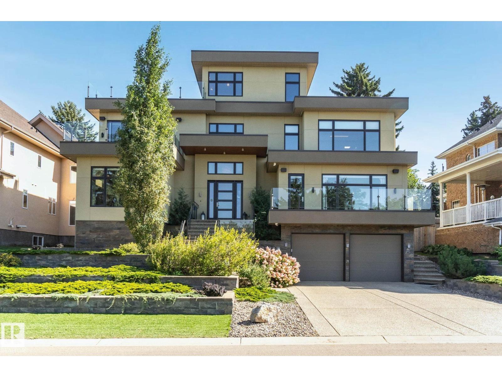 11823 SASKATCHEWAN DR NW, Edmonton