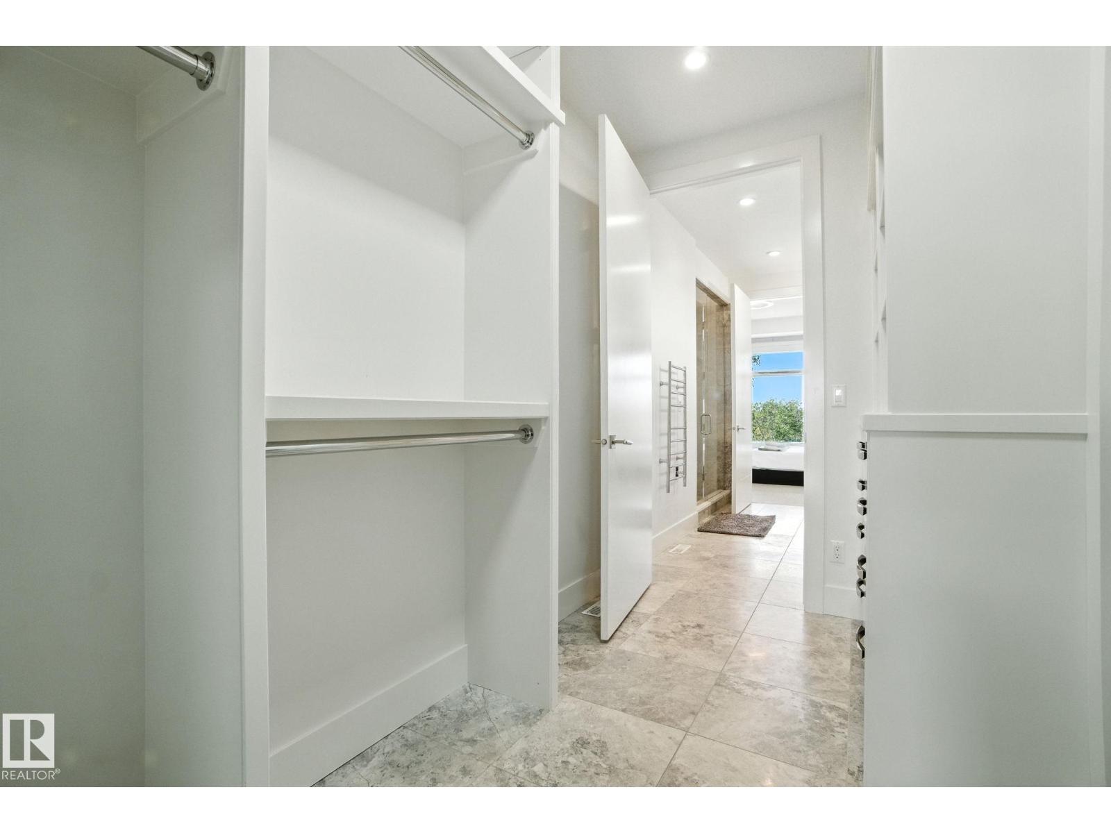 11823 SASKATCHEWAN DR NW - 35