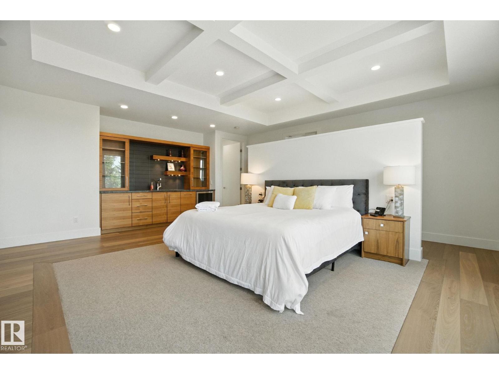 11823 SASKATCHEWAN DR NW, Edmonton