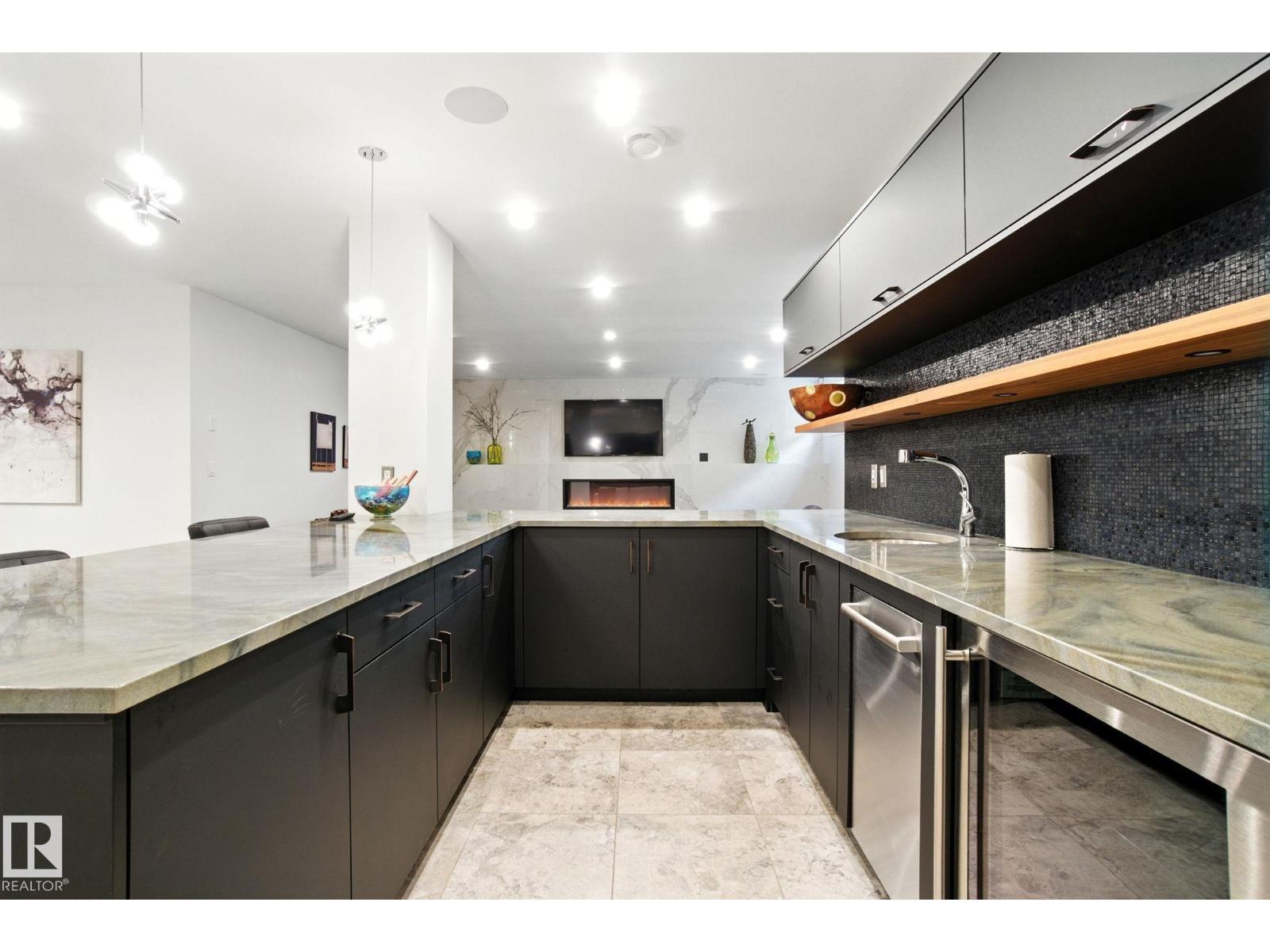 11823 SASKATCHEWAN DR NW, Edmonton