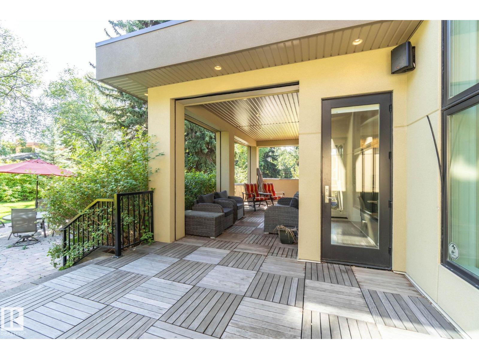 11823 SASKATCHEWAN DR NW, Edmonton