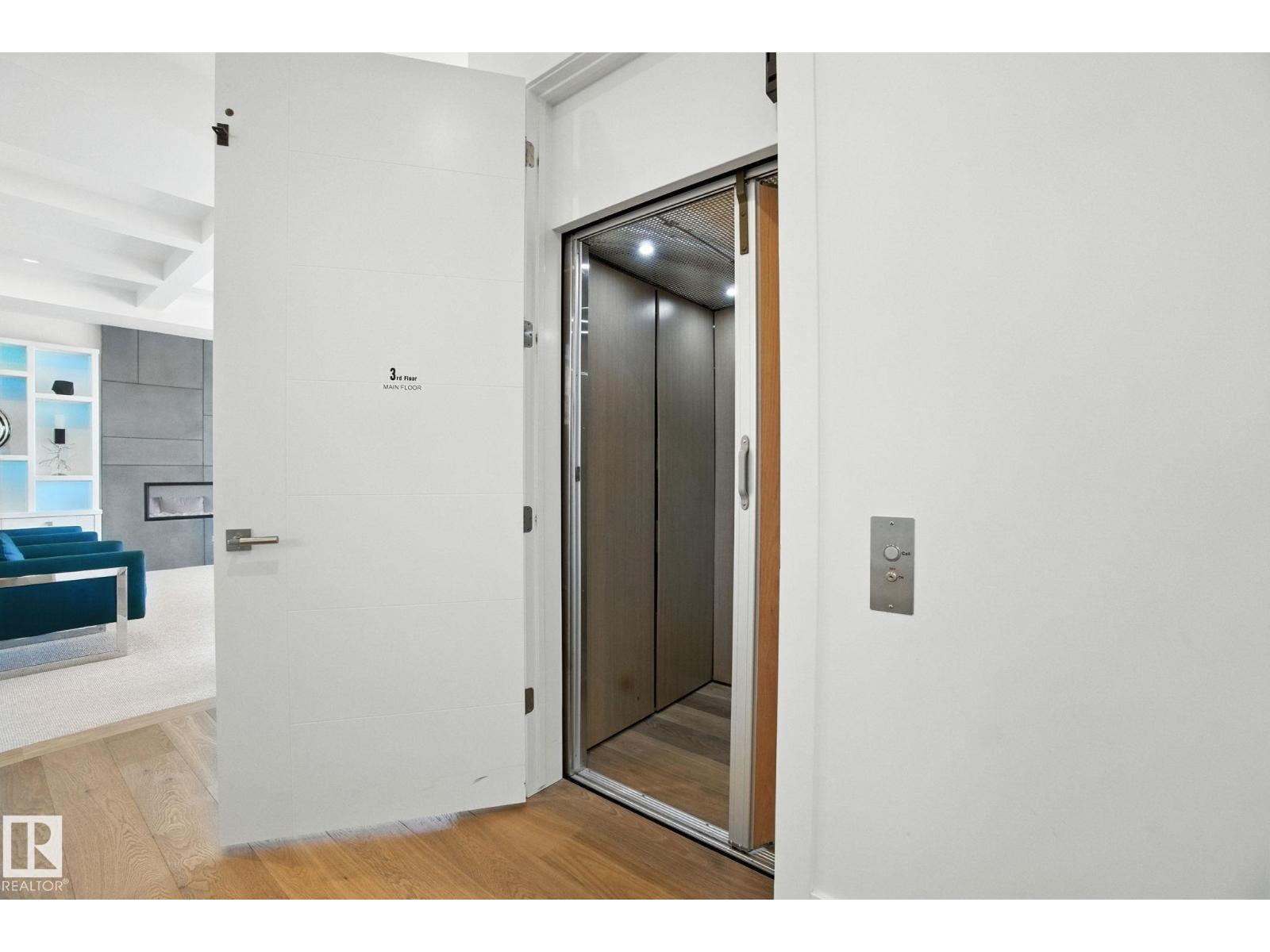 11823 SASKATCHEWAN DR NW, Edmonton