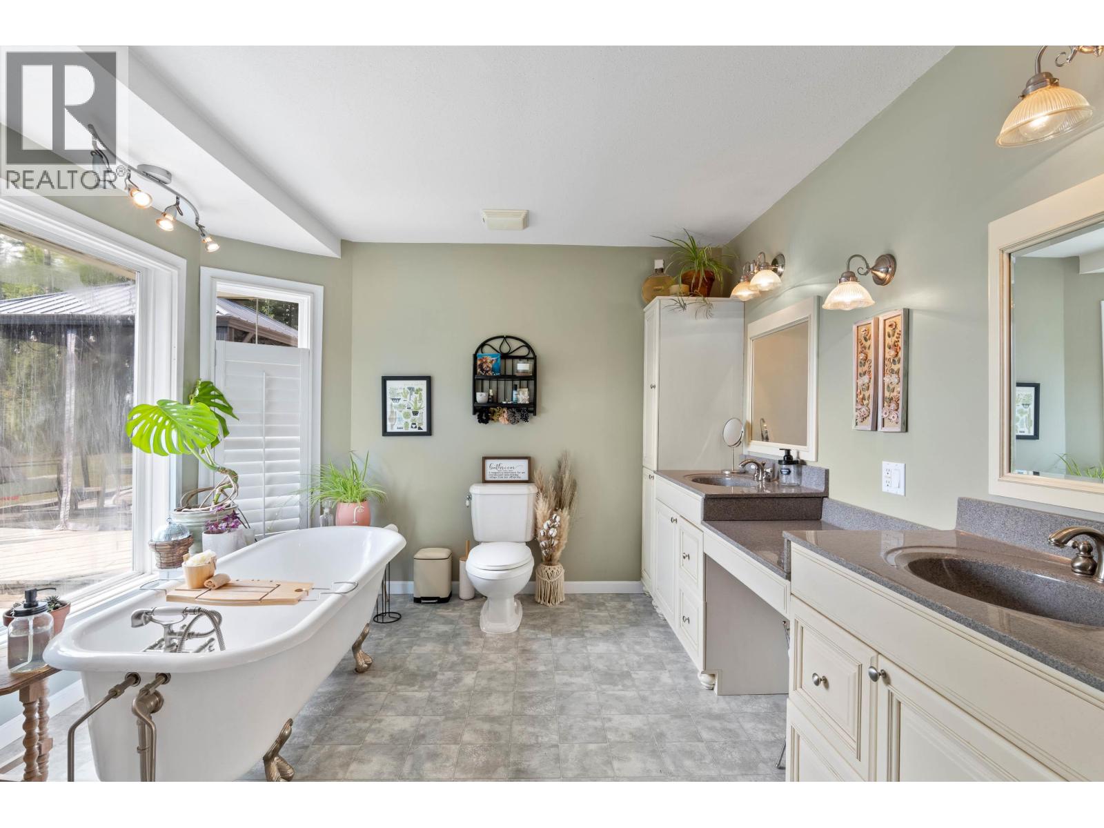 7492 FRASER WAY, Bridge Lake