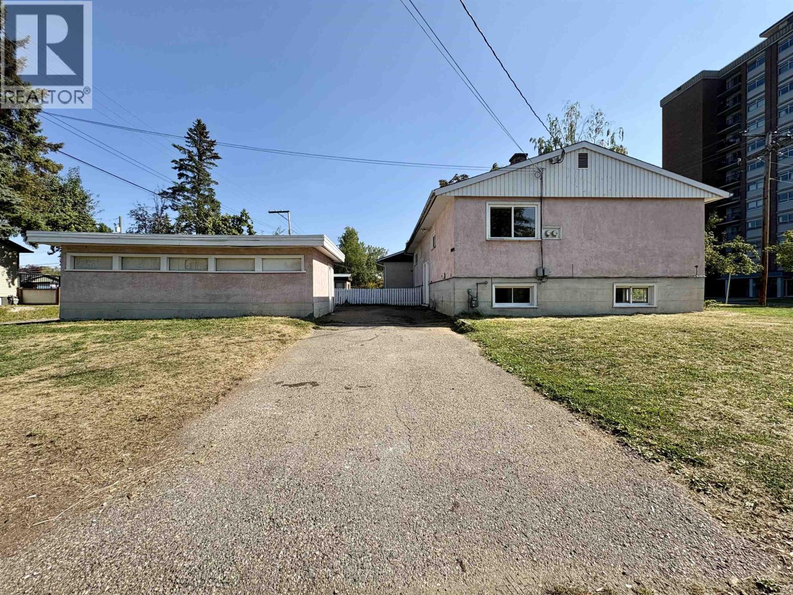 1296-1298 20TH AVENUE, Prince George