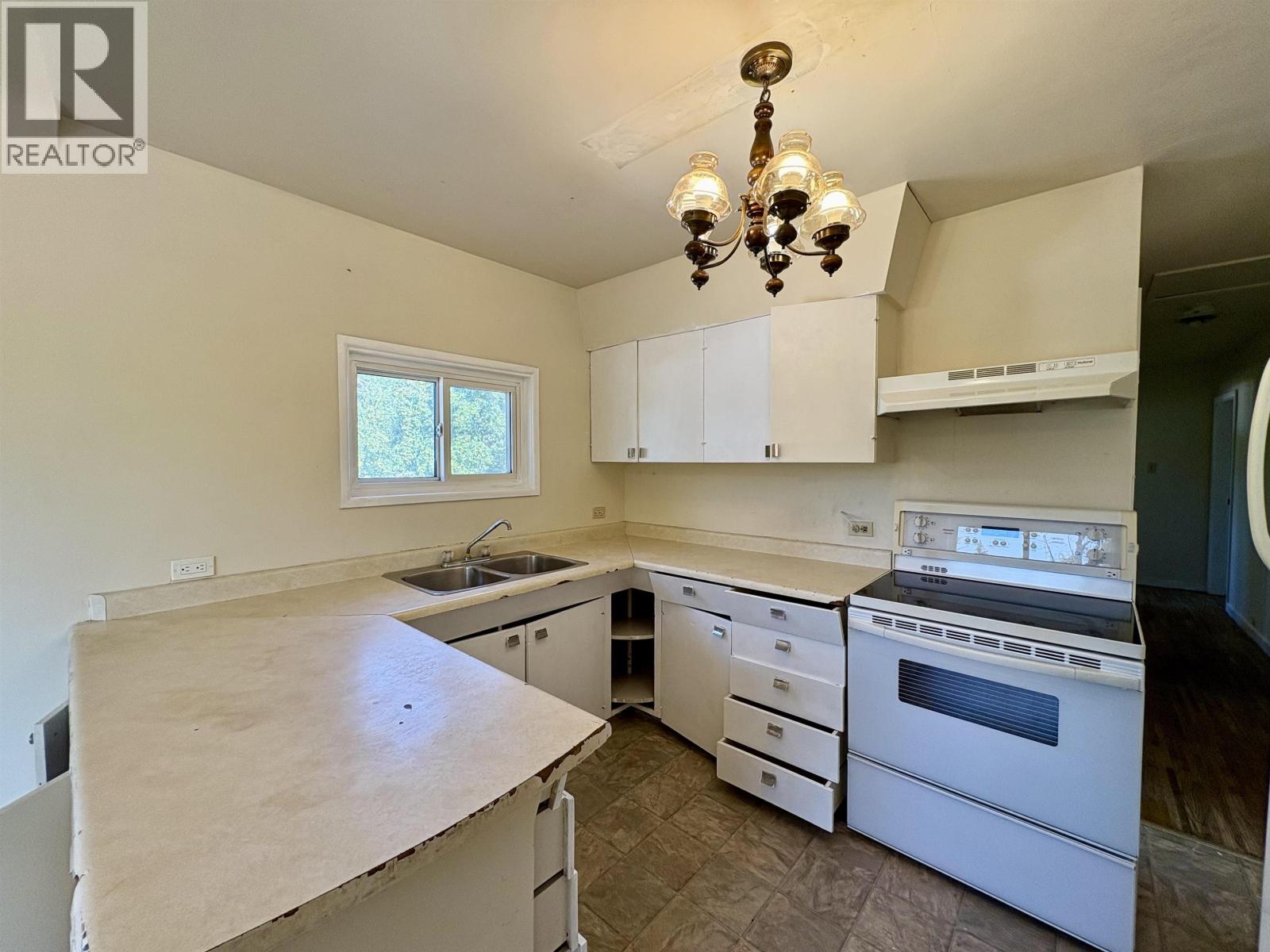 1296-1298 20TH AVENUE, Prince George