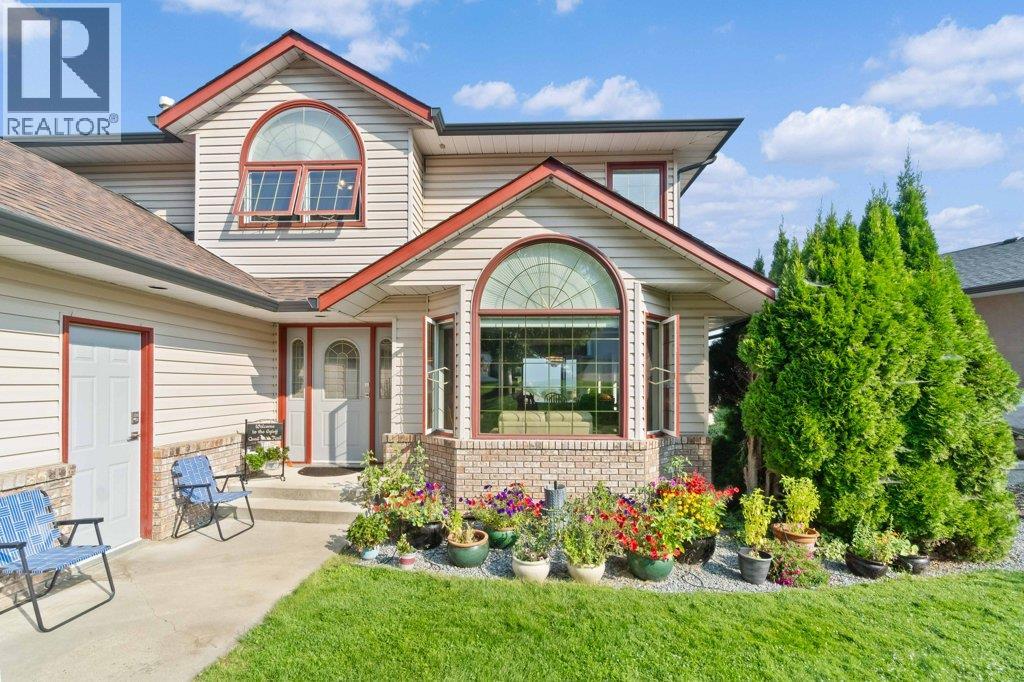 2121 3 Avenue SE, Salmon Arm