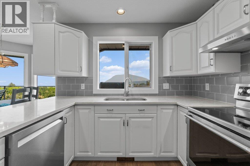 2121 3 Avenue SE, Salmon Arm