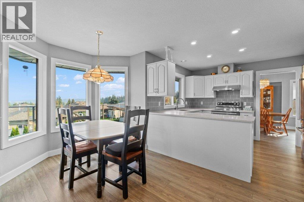 2121 3 Avenue SE, Salmon Arm