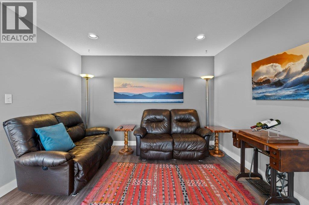 2121 3 Avenue SE, Salmon Arm