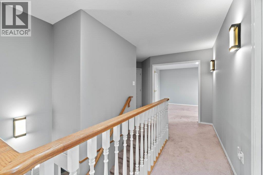 2121 3 Avenue SE, Salmon Arm