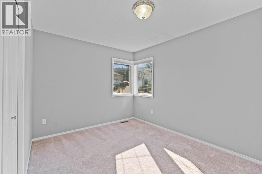 2121 3 Avenue SE, Salmon Arm