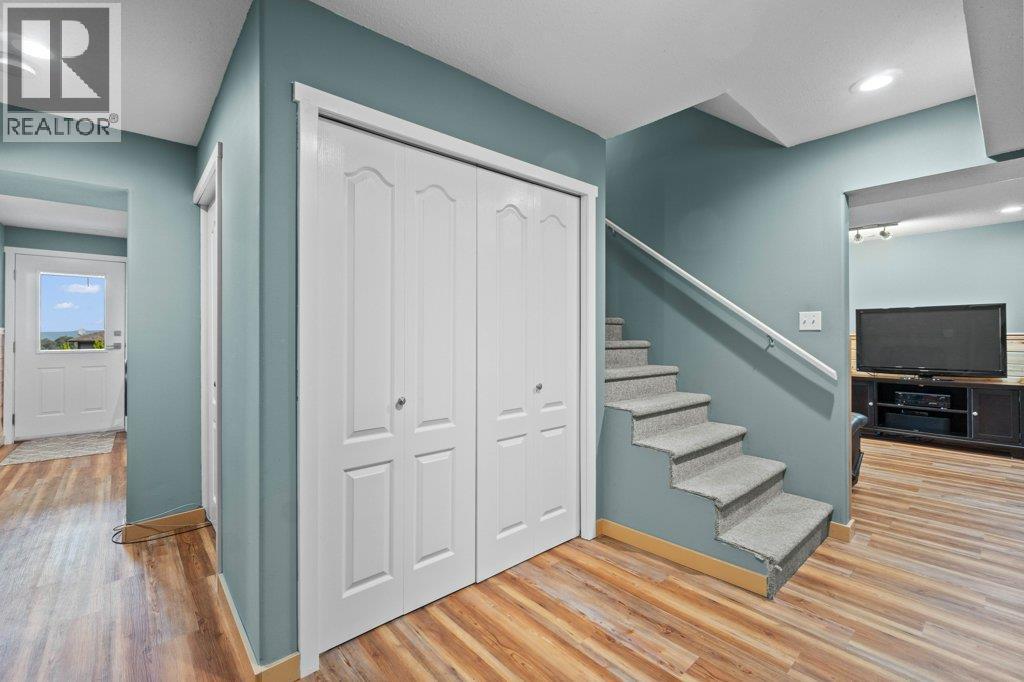 2121 3 Avenue SE, Salmon Arm