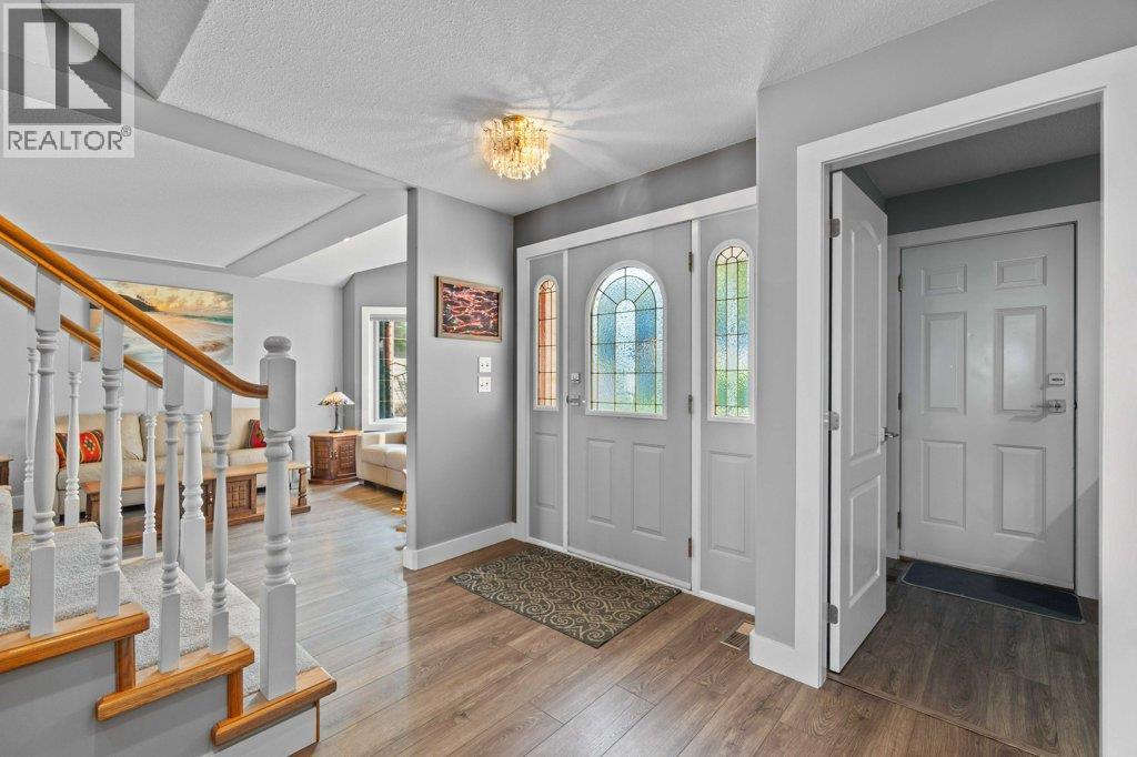 2121 3 Avenue SE, Salmon Arm