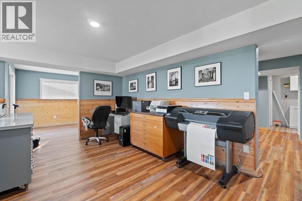 2121 3 Avenue SE, Salmon Arm