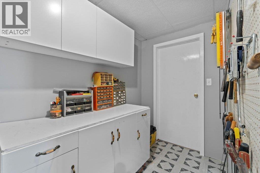 2121 3 Avenue SE, Salmon Arm