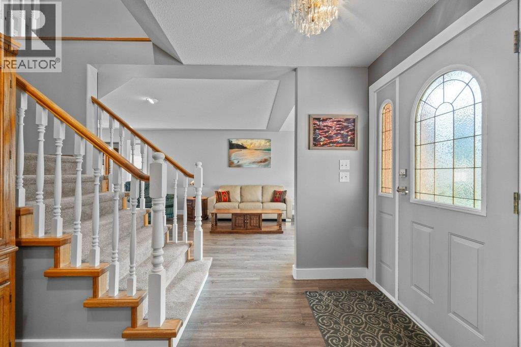 2121 3 Avenue SE, Salmon Arm