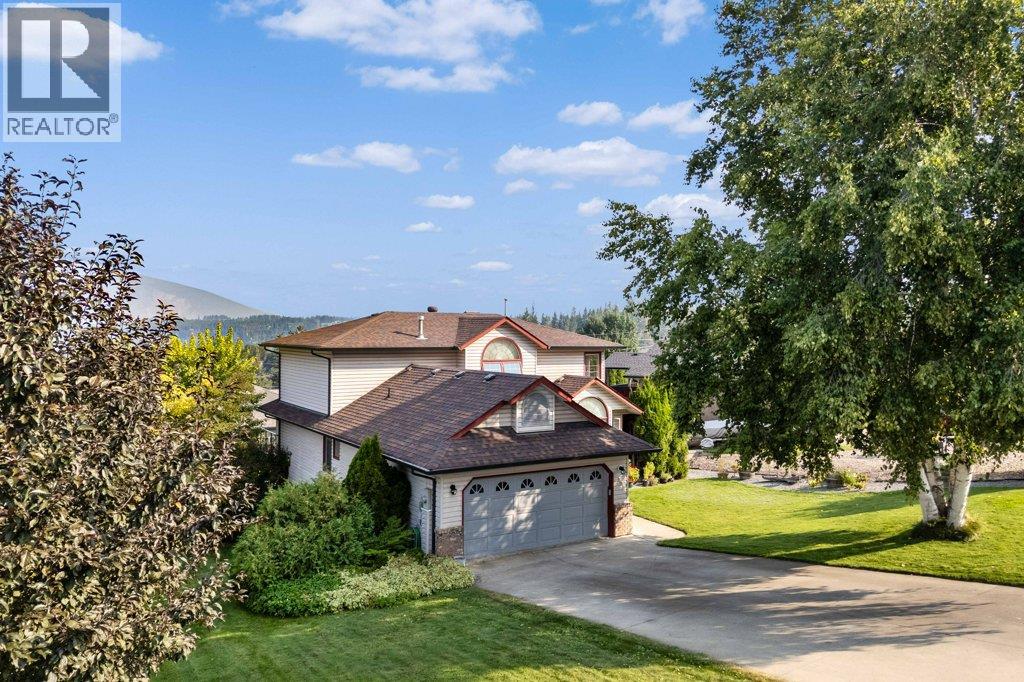 2121 3 Avenue SE, Salmon Arm