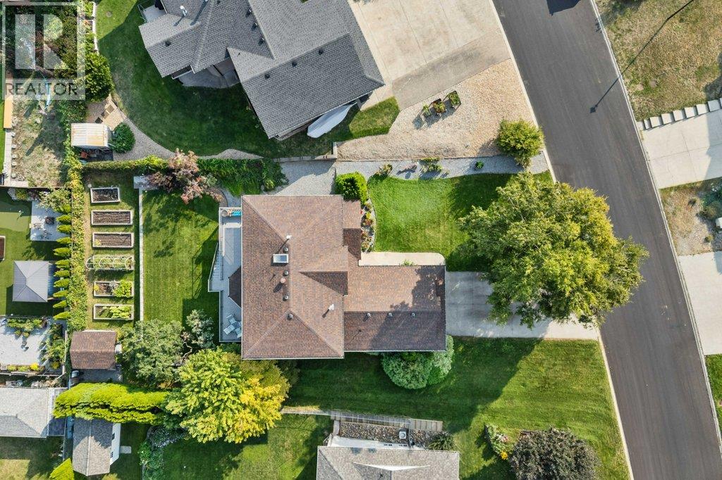 2121 3 Avenue SE, Salmon Arm