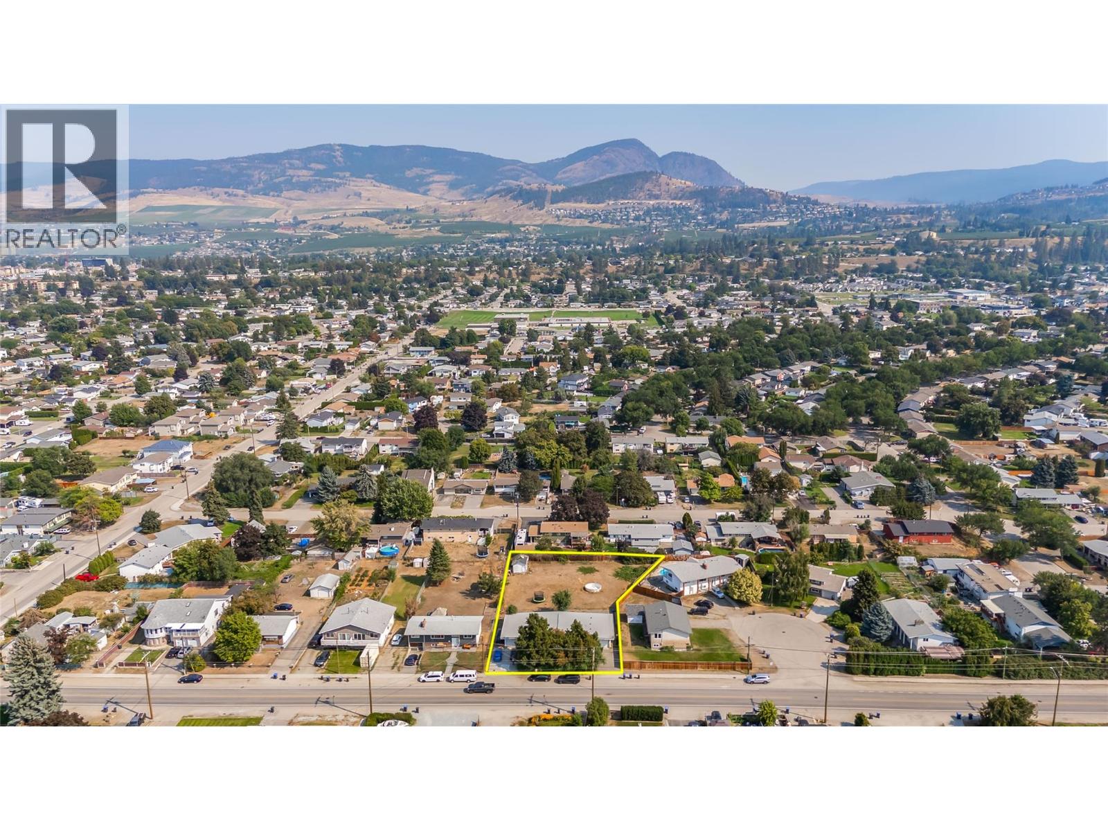  715A Gerstmar Road, Kelowna