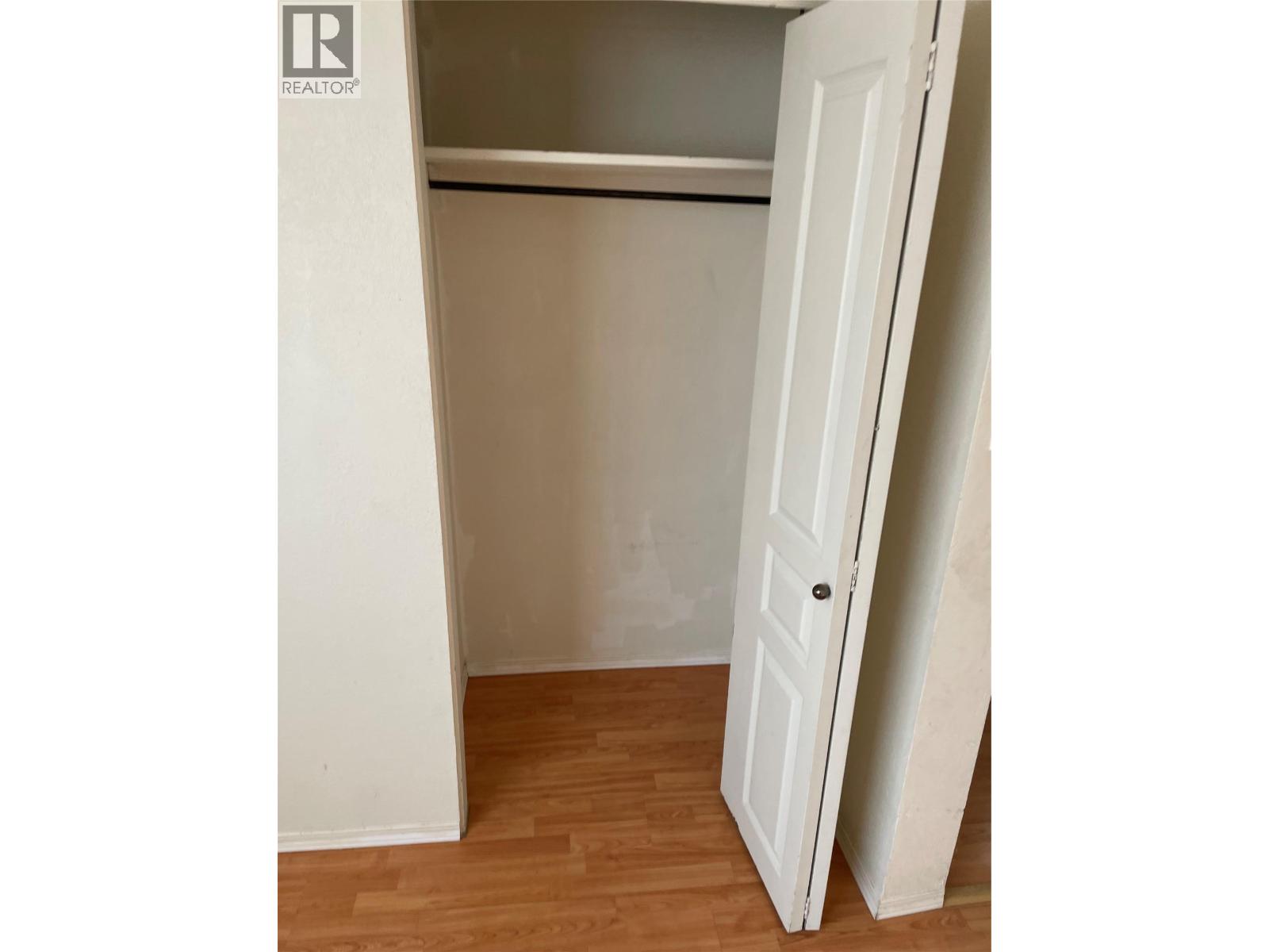 715A Gerstmar Road, Kelowna
