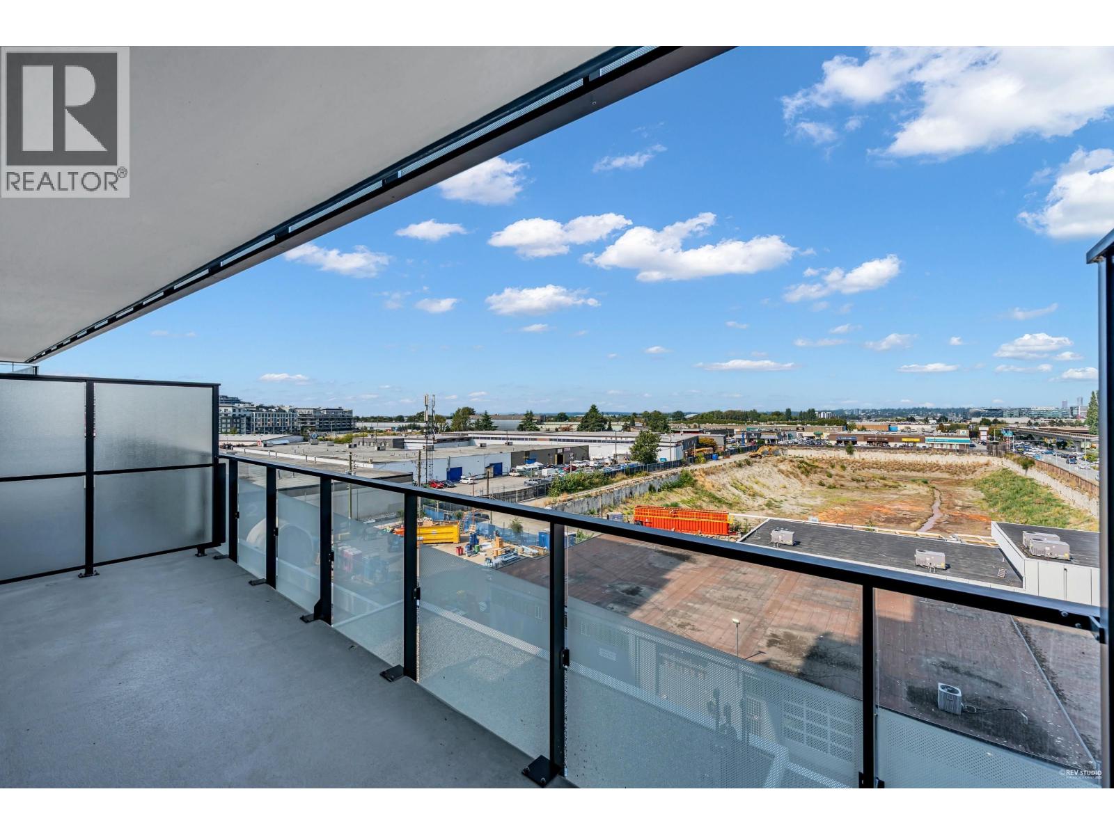 610 5593 NUMBER 3 ROAD, Richmond