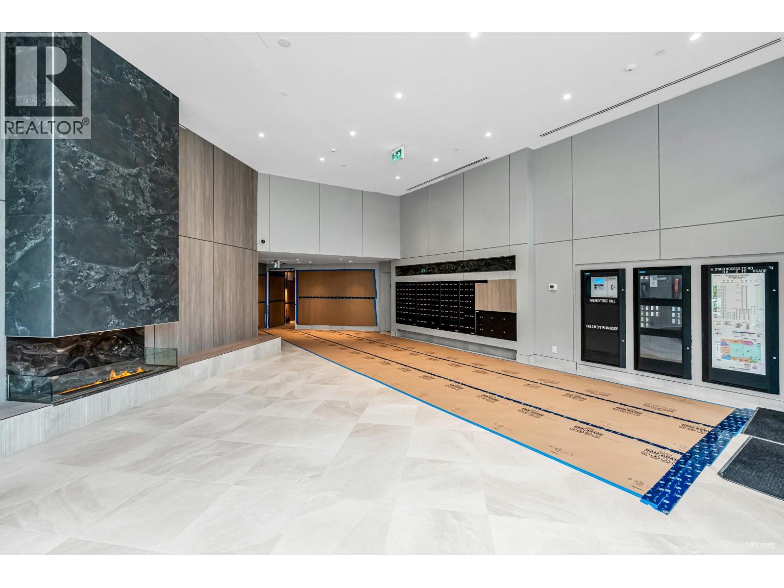 610 5593 NUMBER 3 ROAD, Richmond