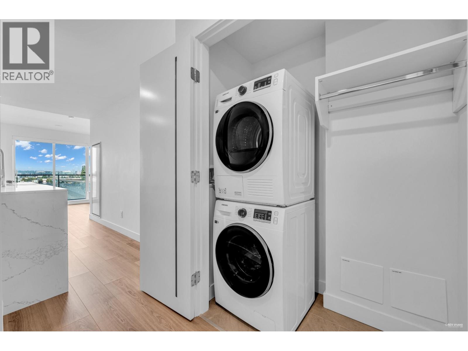 610 5593 NUMBER 3 ROAD, Richmond