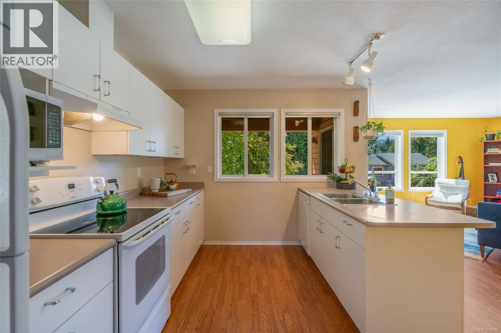 10 161 Fern Rd, Qualicum Beach
