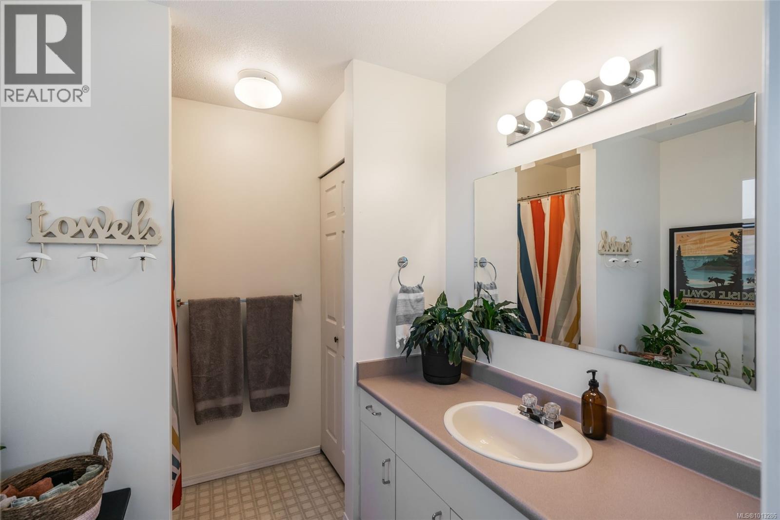 10 161 Fern Rd, Qualicum Beach