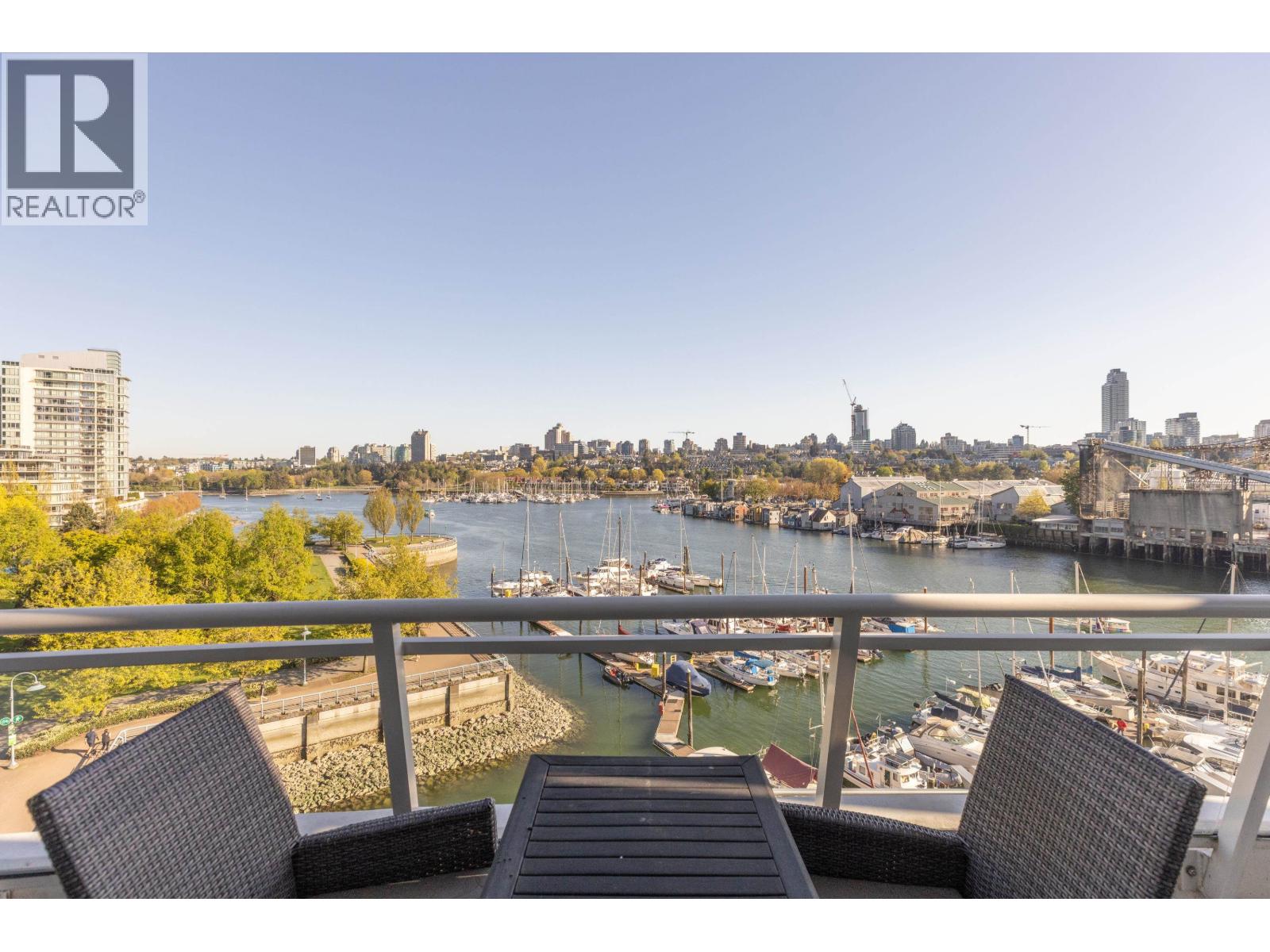 701 628 KINGHORNE MEWS, Vancouver