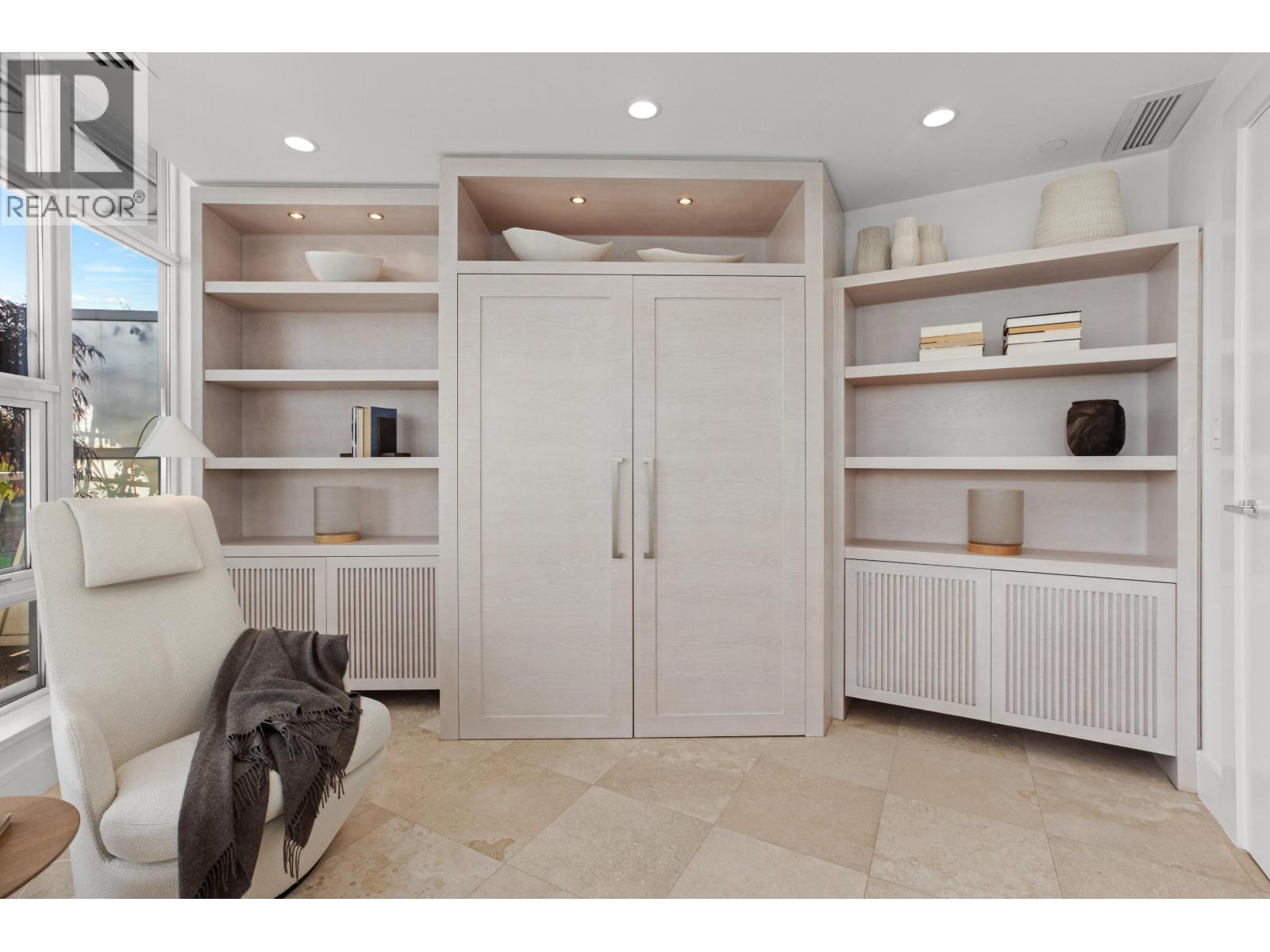 701 628 KINGHORNE MEWS, Vancouver