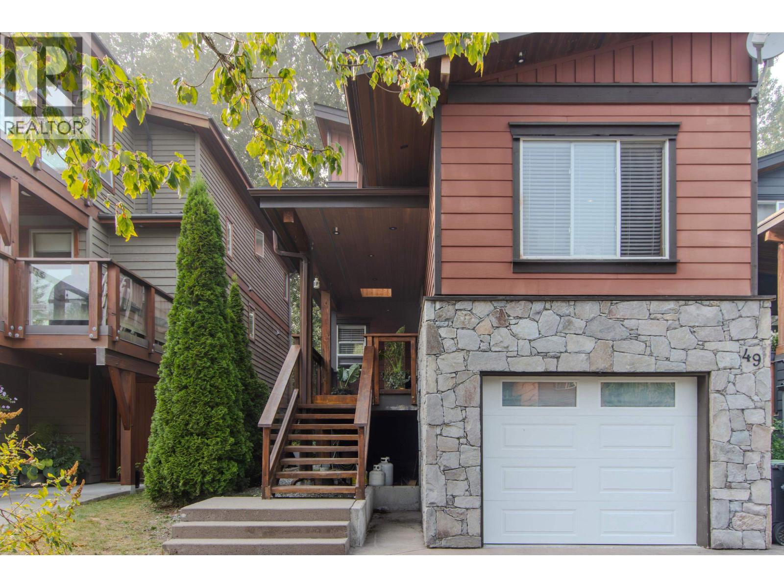 49 40137 GOVERNMENT ROAD, Squamish