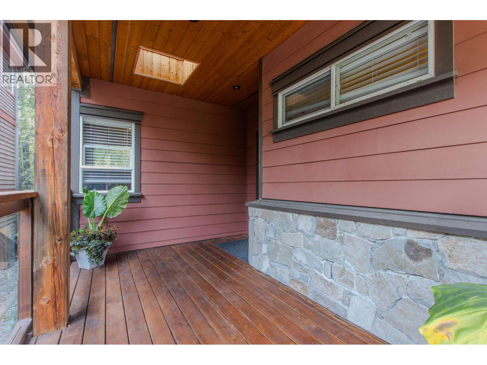 49 40137 GOVERNMENT ROAD, Squamish