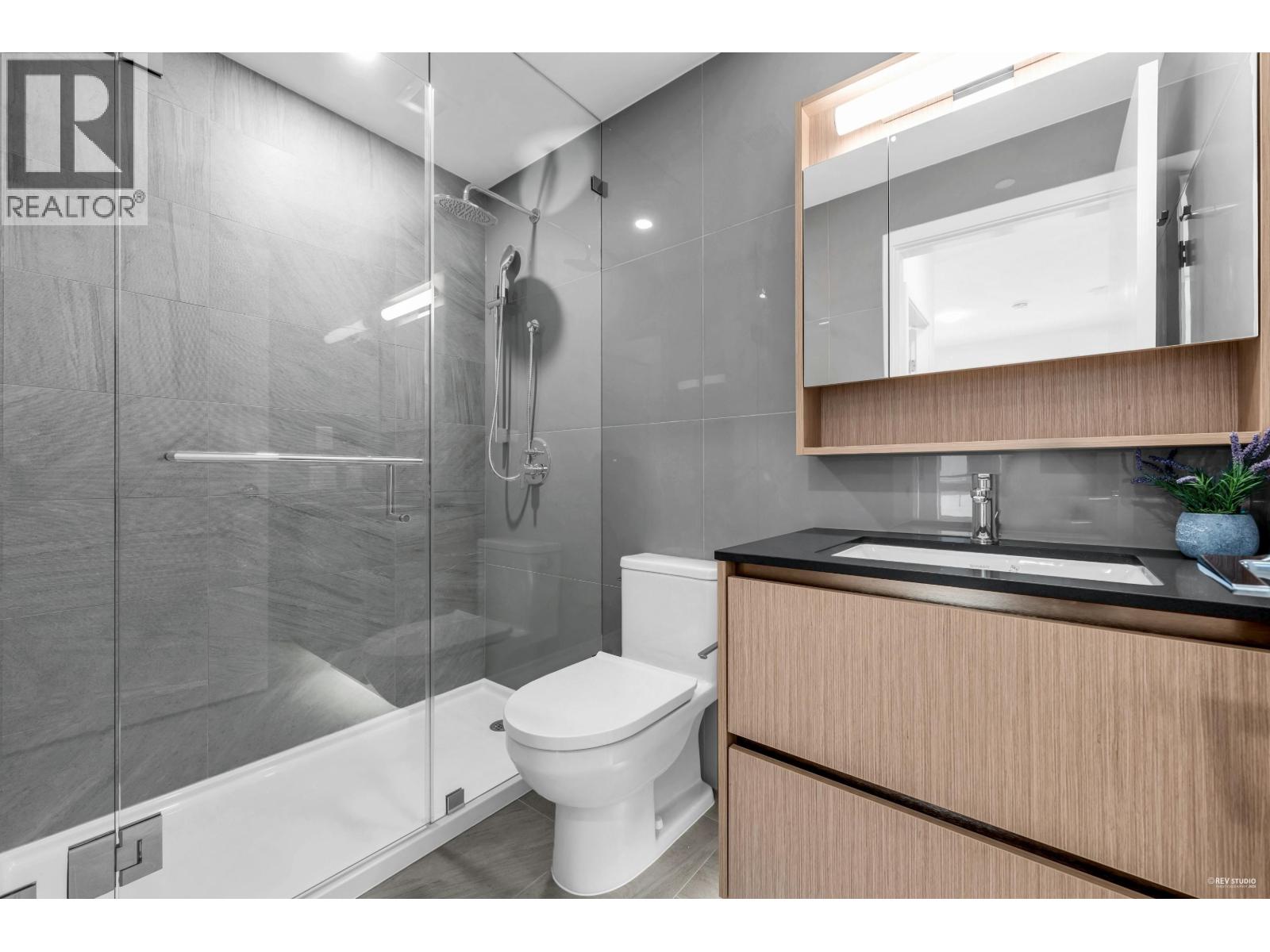 508 5593 NUMBER 3 ROAD, Richmond