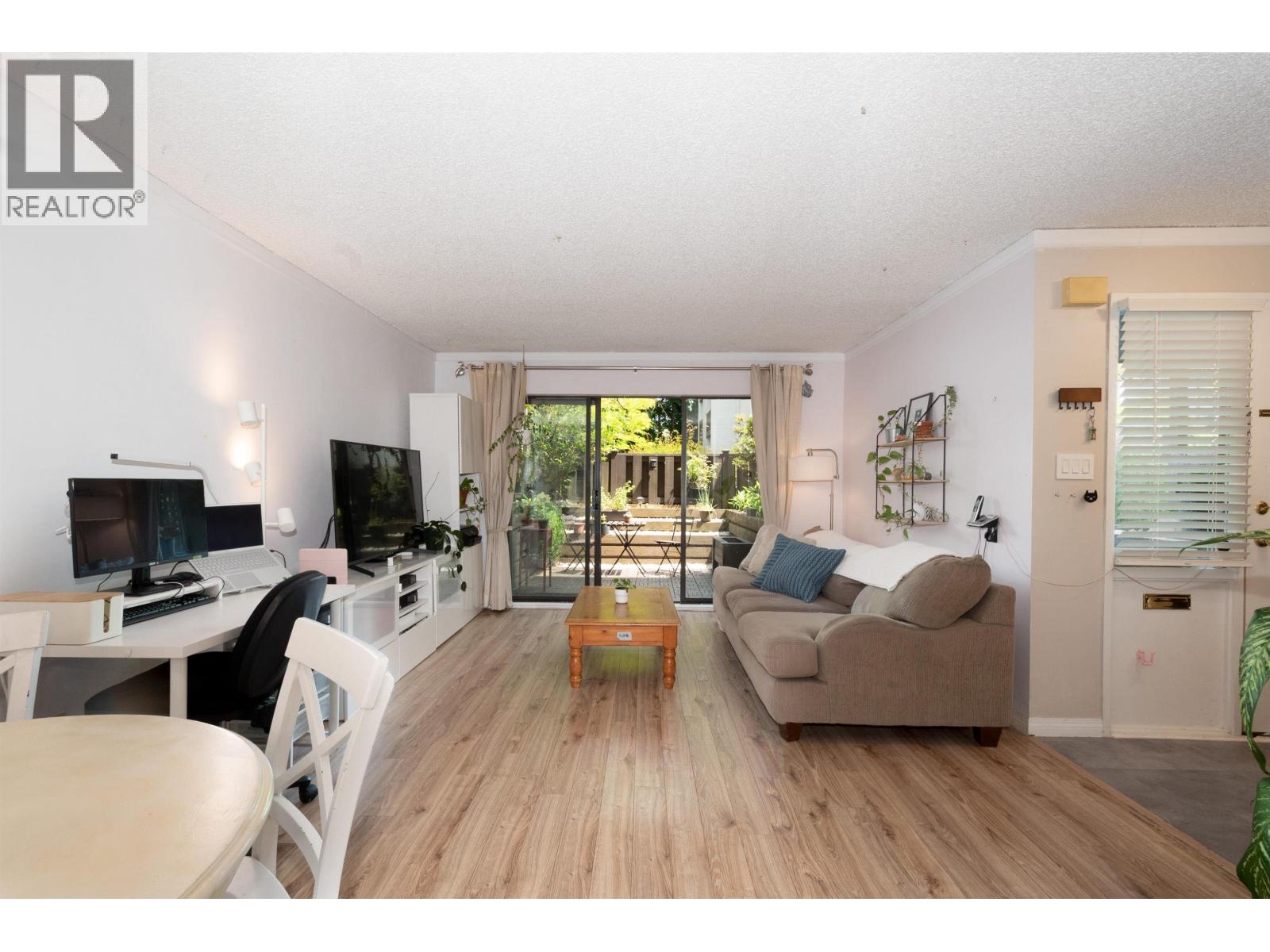 8 385 GINGER DRIVE, New Westminster